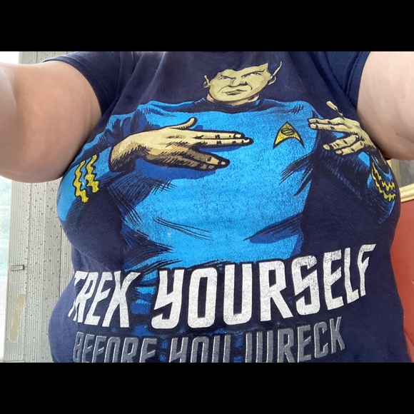 Meet your Posher, Mandie of all Trades - Picture 3 of 6